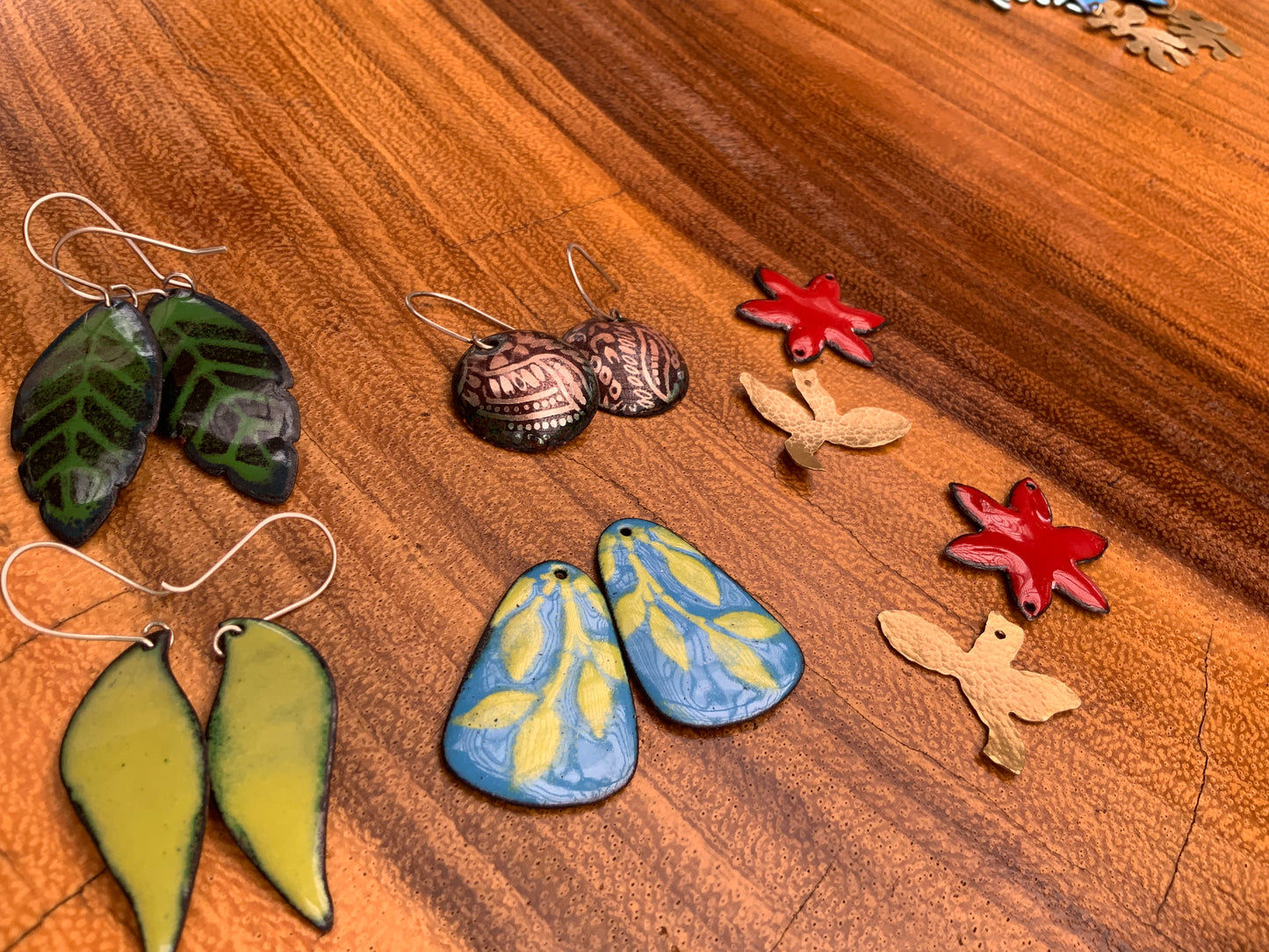 Sweet Yellow Greenish Leaves on Blue Teardrops