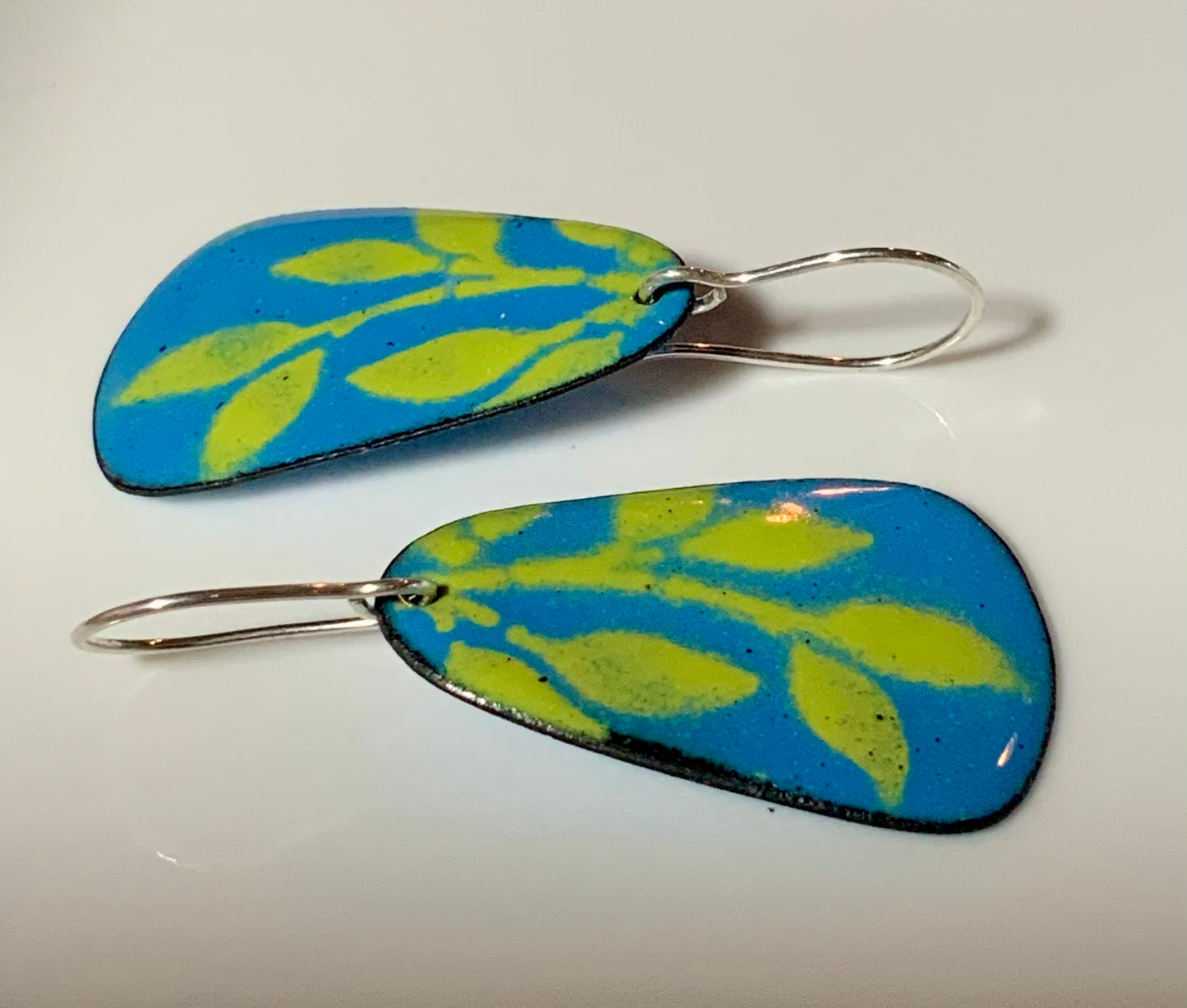 Sweet Yellow Greenish Leaves on Blue Teardrops