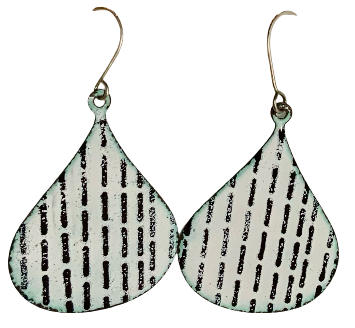 Geometric Lines Curved Balloon Earrings